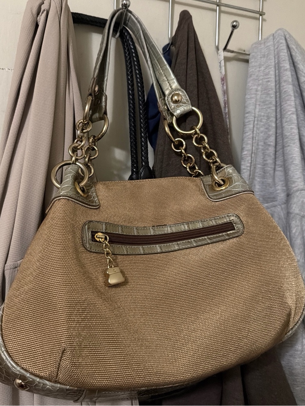 Kathy Van Zeeland Yellow Gold-Tone Shoulder Bag Light Gold Hardware